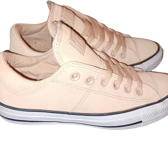 ✨️🆕️Converse Suede Allstars Rare Color ✨️Nude Peach NWOT 🍑 - Picture 2 of 4